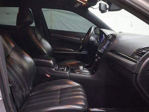 Used 2021 Chrysler 300 S image 10