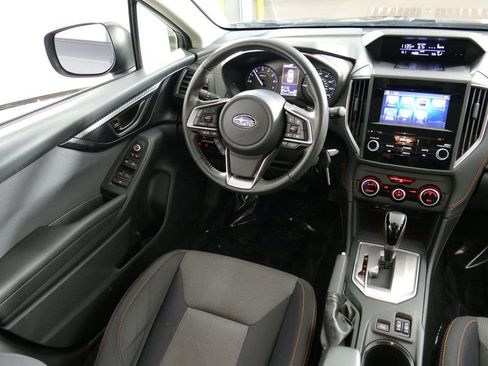 Used 2021 Subaru Crosstrek 2.0i Premium image 9