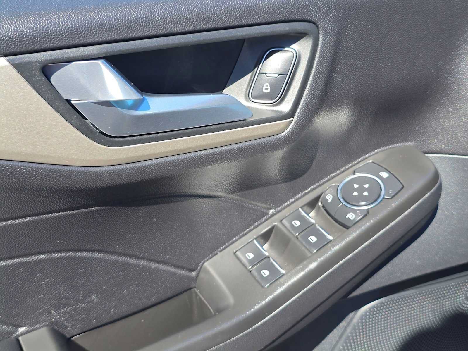 Used 2021 Ford Escape SEL FWD image 23