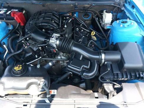 Used 2013 Ford Mustang Premium RWD image 20