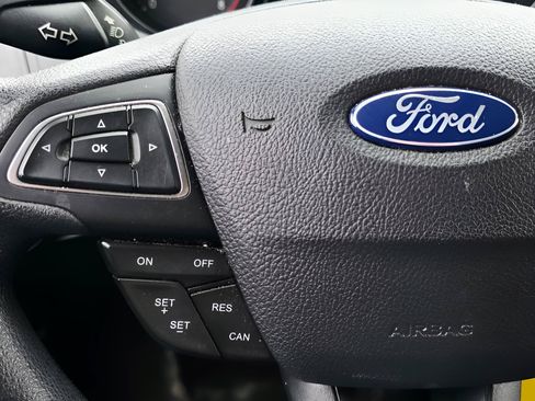 Used 2016 Ford Focus SE FWD image 24