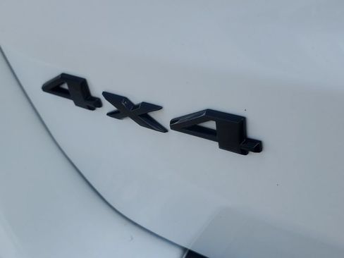 Used 2019 Jeep Grand Cherokee Altitude AWD/4WD image 35