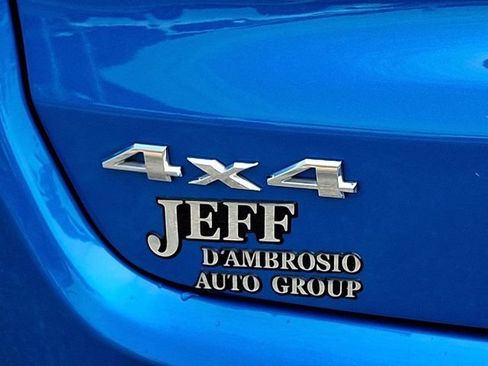 Certified 2023 Jeep Compass Latitude w/ Sun and Sound Group AWD/4WD image 38