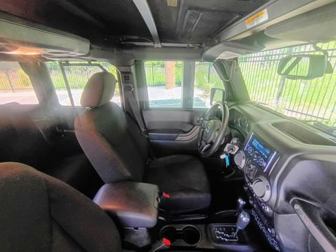 Used 2015 Jeep Wrangler Unlimited Sport w/ Quick Order Package 24S AWD/4WD image 36