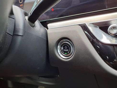 Used 2024 Cadillac Lyriq Luxury RWD image 24