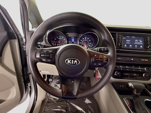 Used 2019 Kia Sedona L FWD image 13