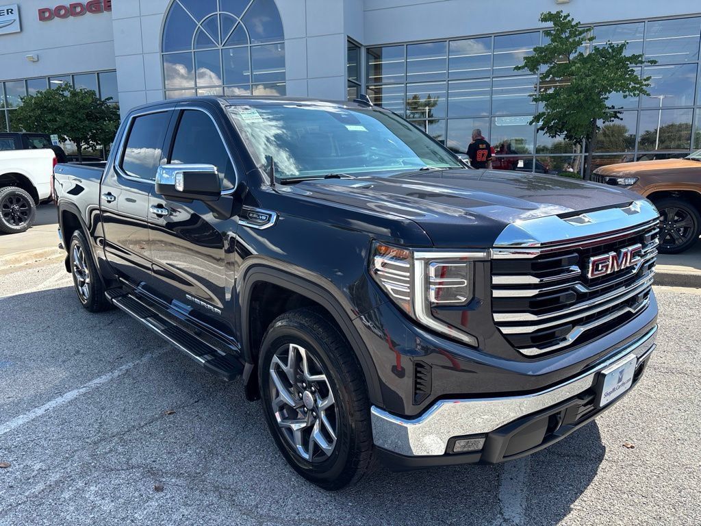 Used 2024 GMC Sierra 1500 SLT w/ X31 Off-Road Package AWD/4WD image 2