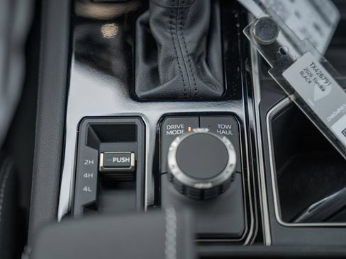 New 2026 Toyota Tundra Limited AWD/4WD image 25