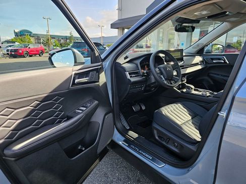 New 2026 Mitsubishi Outlander SEL AWD/4WD image 16