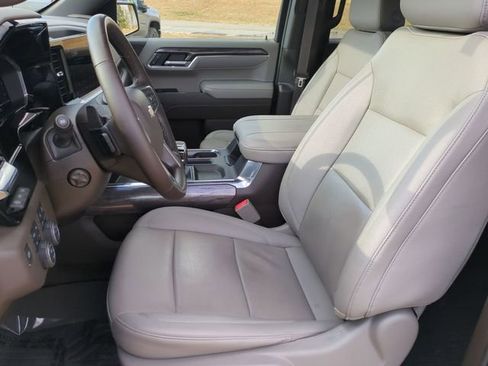 Used 2024 Chevrolet Silverado 1500 LTZ w/ LTZ Premium Package image 11