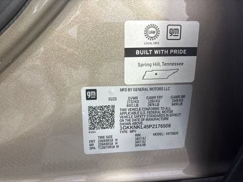 Used 2023 GMC Acadia SLE FWD image 20