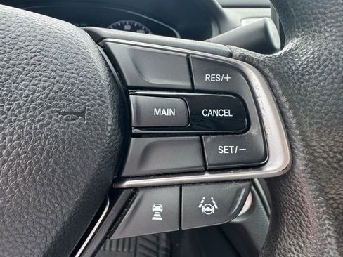 Used 2018 Honda Accord LX image 25