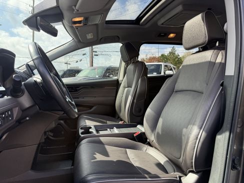 Used 2023 Honda Odyssey Elite image 12