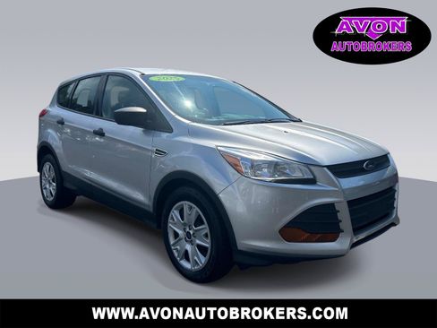 Used 2015 Ford Escape S FWD image 1
