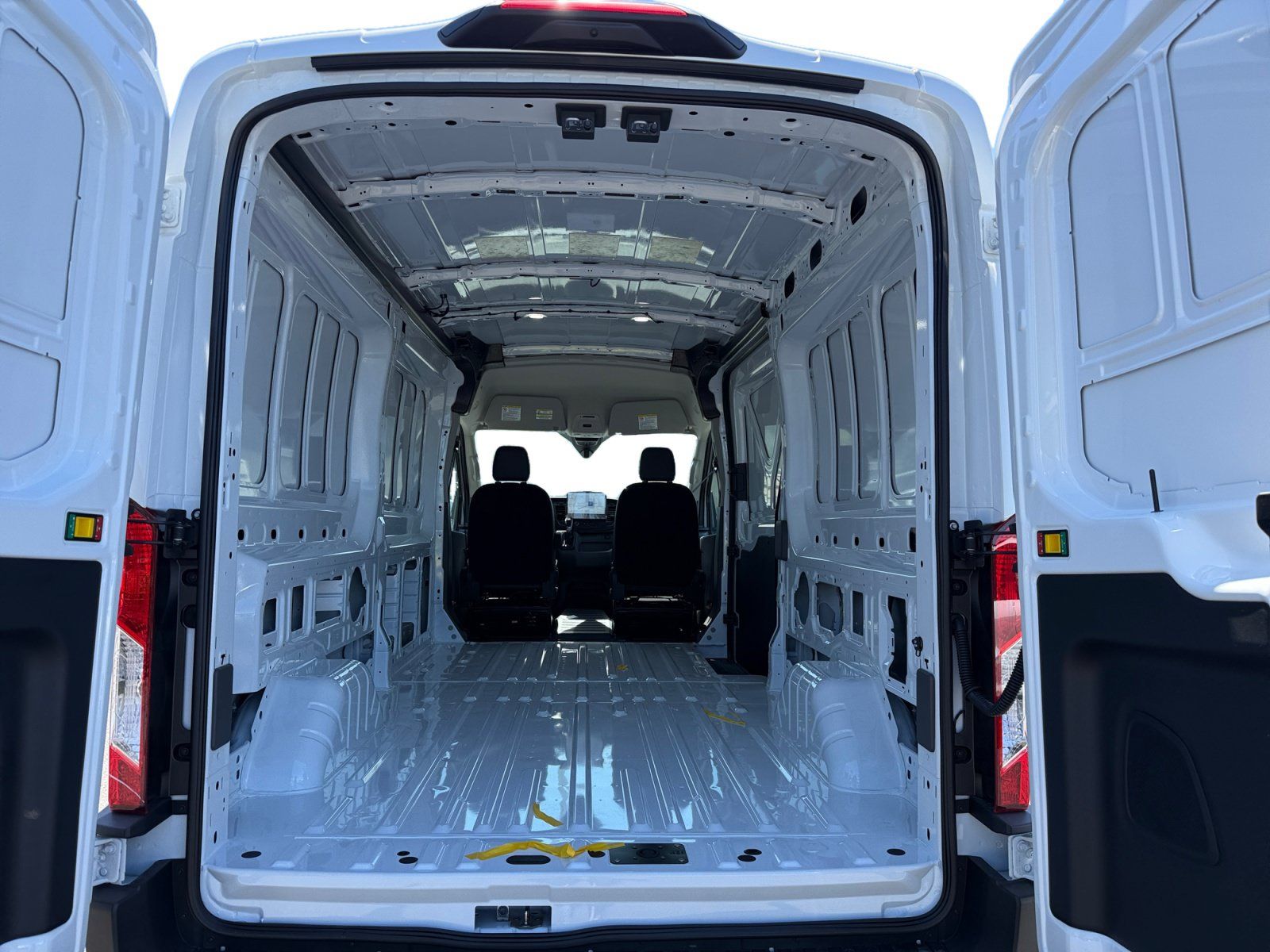 New 2026 Ford Transit 250 148 Medium Roof RWD image 17