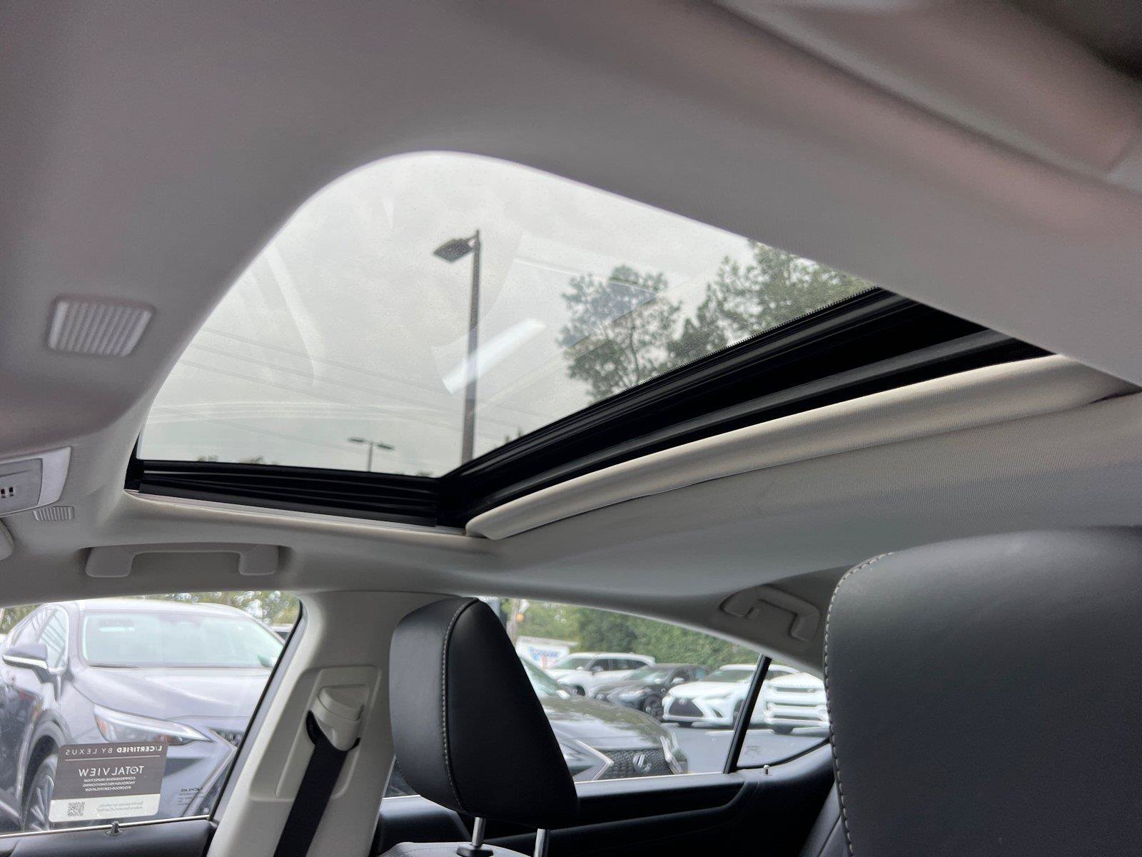 Certified 2024 Lexus ES 350 w/ Technology Package FWD image 33