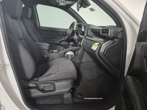 New 2026 Toyota Tacoma SR5 image 30