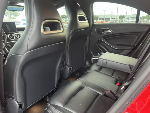 Used 2019 Mercedes-Benz CLA 250 image 31