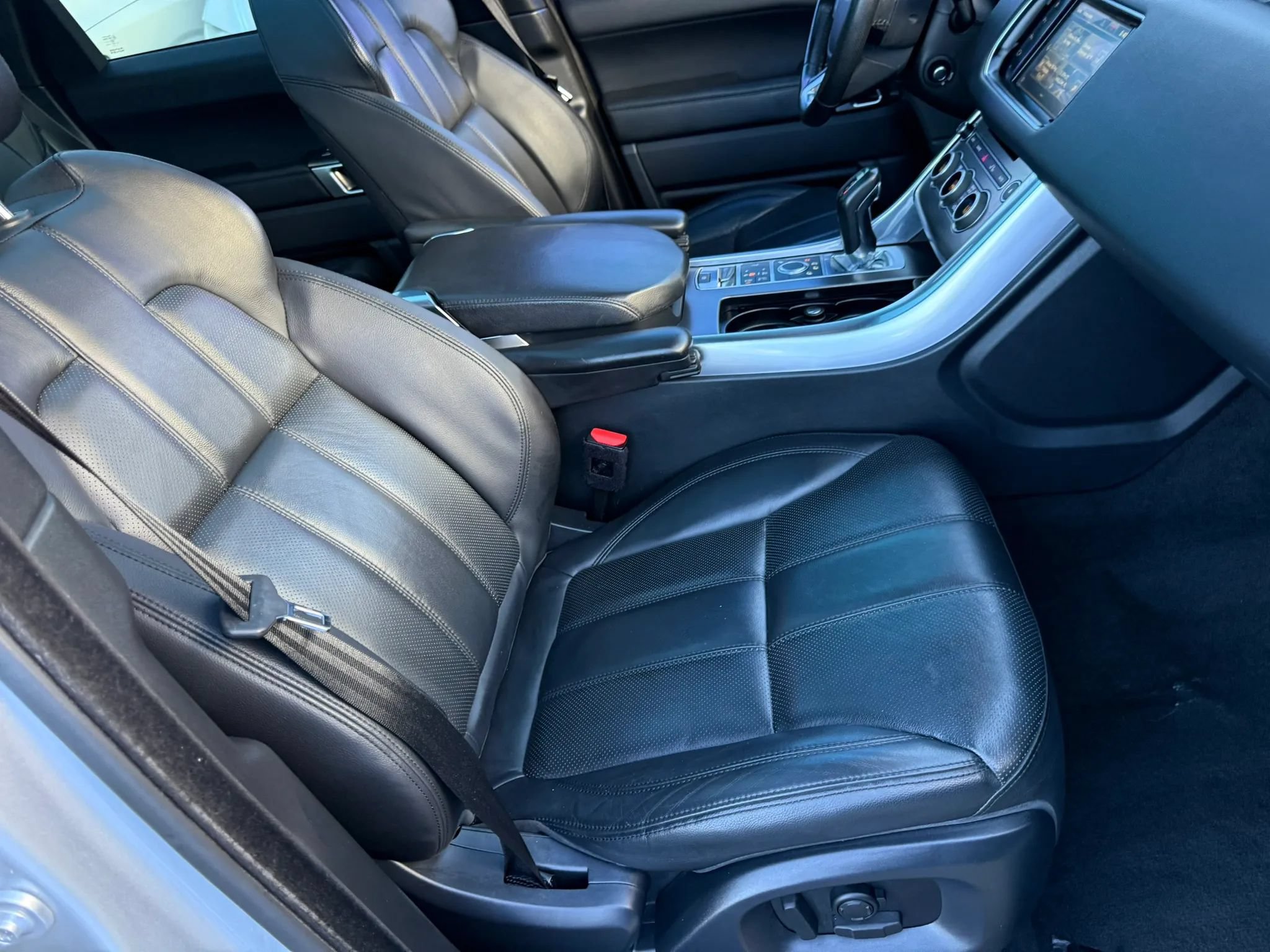 Used 2016 Land Rover Range Rover Sport SE AWD/4WD image 23