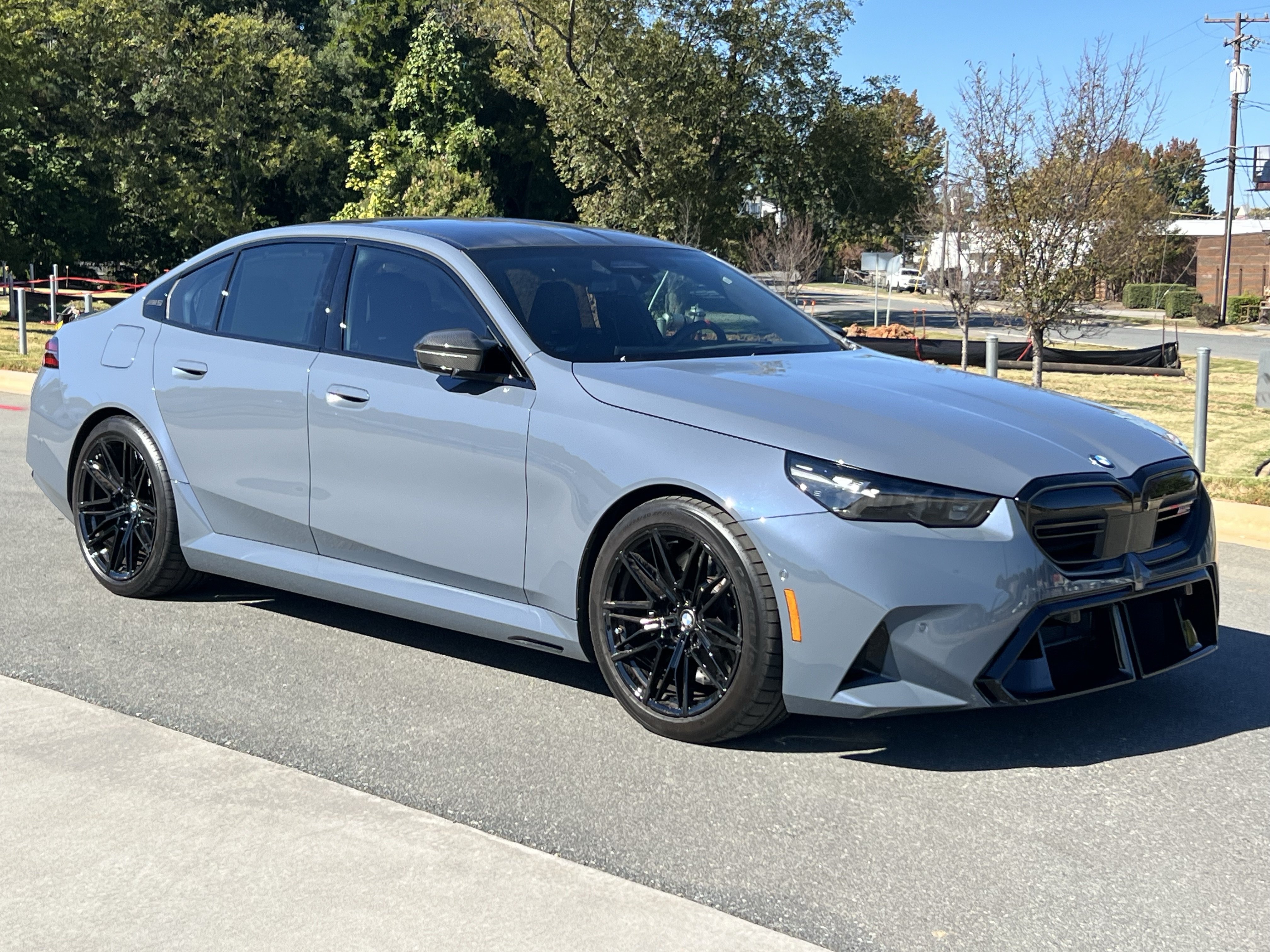 Used 2026 BMW M5 w/ Carbon Package AWD/4WD image 1