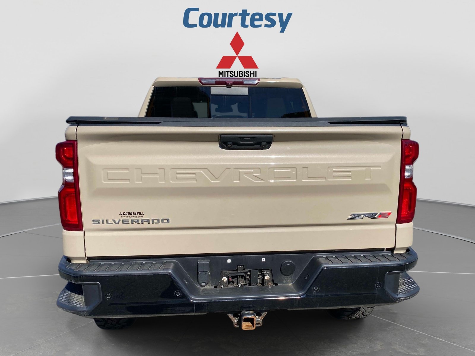Used 2023 Chevrolet Silverado 1500 ZR2 AWD/4WD image 4