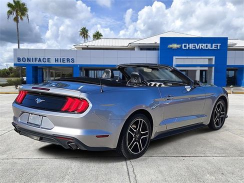 Used 2023 Ford Mustang Premium image 4