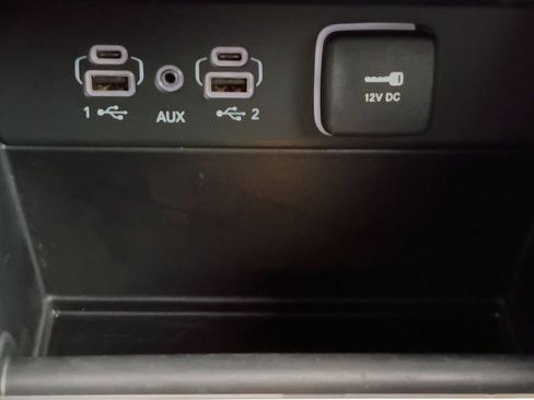Used 2025 Jeep Grand Cherokee L Laredo RWD image 6