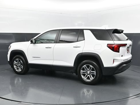 Used 2025 GMC Terrain Elevation AWD/4WD image 3