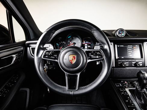 Certified 2016 Porsche Macan S AWD/4WD image 26