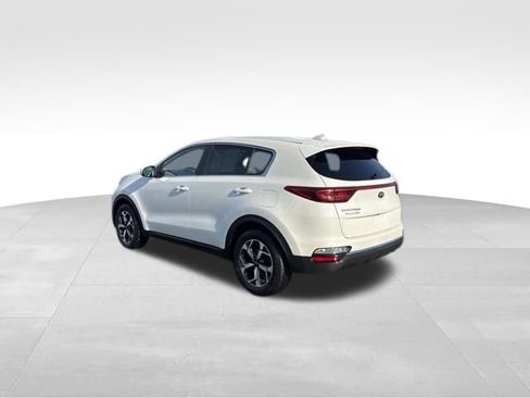 Used 2022 Kia Sportage LX image 4