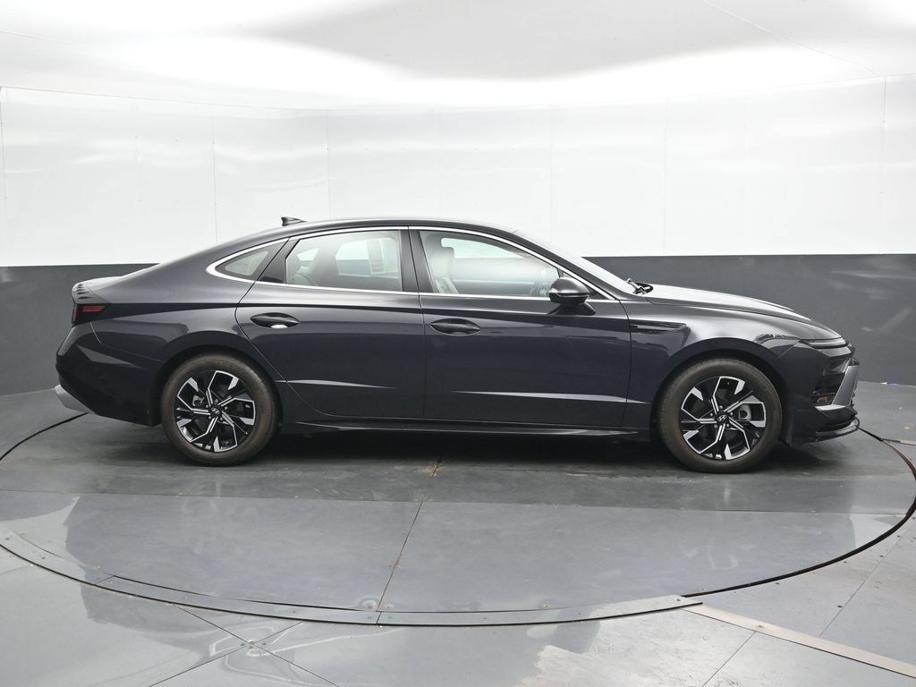 Used 2024 Hyundai Sonata SEL FWD image 3