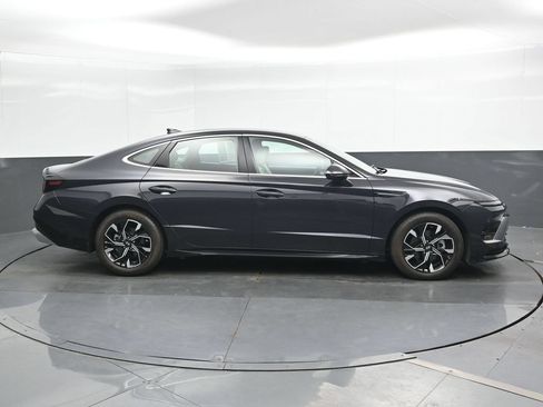 Used 2024 Hyundai Sonata SEL FWD image 3