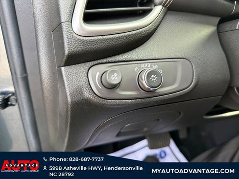 Used 2022 Chevrolet Trax LT w/ Driver Confidence Package image 13