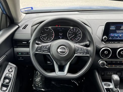 Used 2025 Nissan Sentra SV FWD image 27