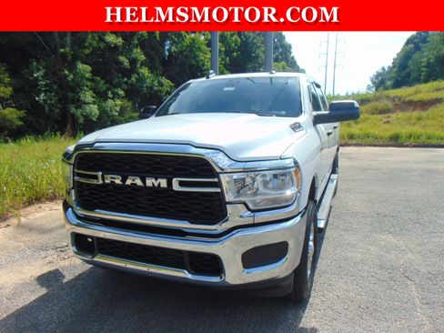 Used 2022 RAM 2500 Tradesman AWD/4WD image 9