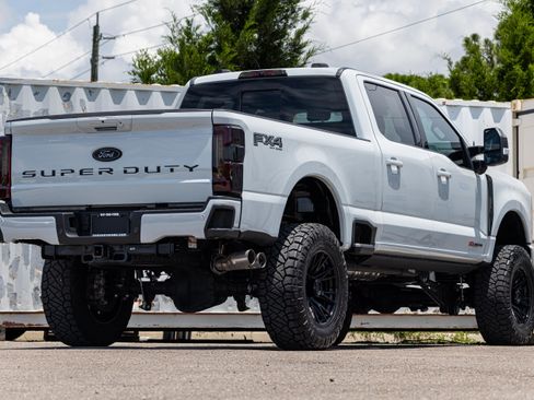 Certified 2025 Ford F250 Lariat w/ Lariat Ultimate Package AWD/4WD image 4