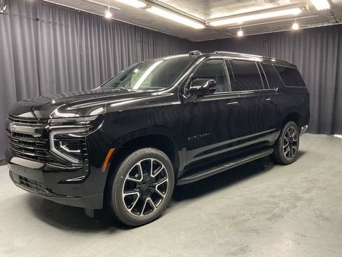 New 2026 Chevrolet Suburban RST w/ Comfort Package AWD/4WD image 3