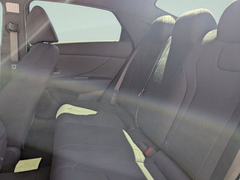 New 2025 Hyundai Elantra SE w/ Cargo Package FWD image 12