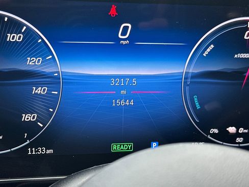 Used 2025 Mercedes-Benz GLC 350e 4MATIC image 35