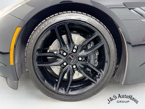 Used 2017 Chevrolet Corvette Stingray Coupe RWD image 40