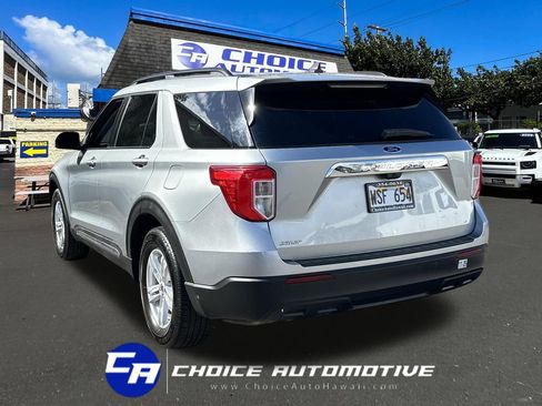 Used 2022 Ford Explorer XLT RWD image 5