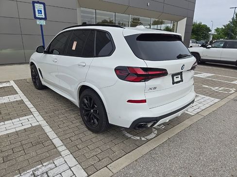 Used 2024 BMW X5 xDrive40i w/ M Sport Package AWD/4WD image 7