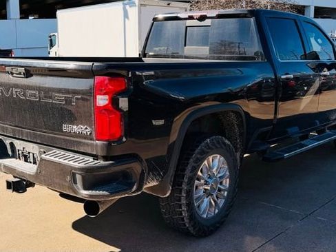 Used 2021 Chevrolet Silverado 2500 High Country w/ Z71 Off-Road Package image 2