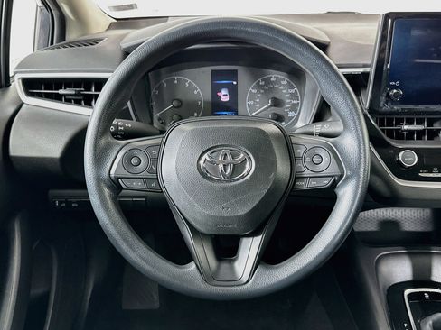 Used 2025 Toyota Corolla LE FWD image 17