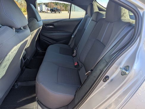 Used 2022 Toyota Corolla SE image 19