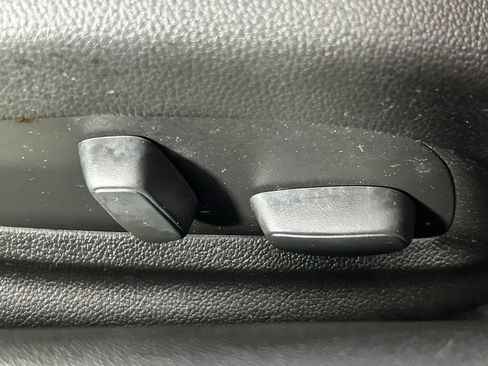 Used 2024 Chevrolet Camaro LT RWD image 12