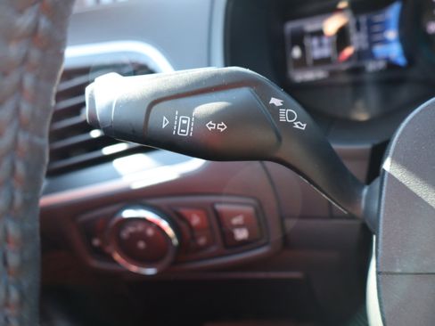 Used 2024 Ford Edge SEL w/ Sport Appearance Package image 14