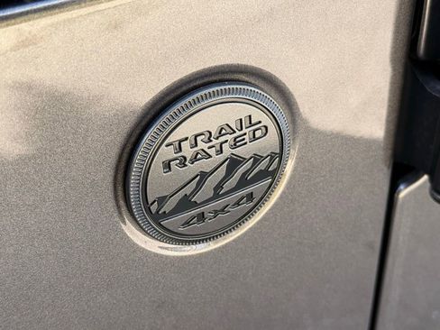 Certified 2025 Jeep Gladiator Sport image 33