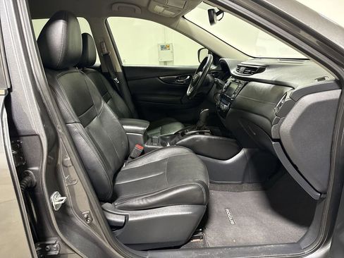 Used 2018 Nissan Rogue SL AWD/4WD image 22