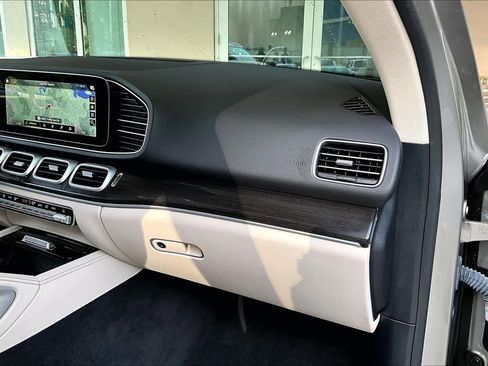 Used 2023 Mercedes-Benz GLE 350 4MATIC w/ Premium Package image 19